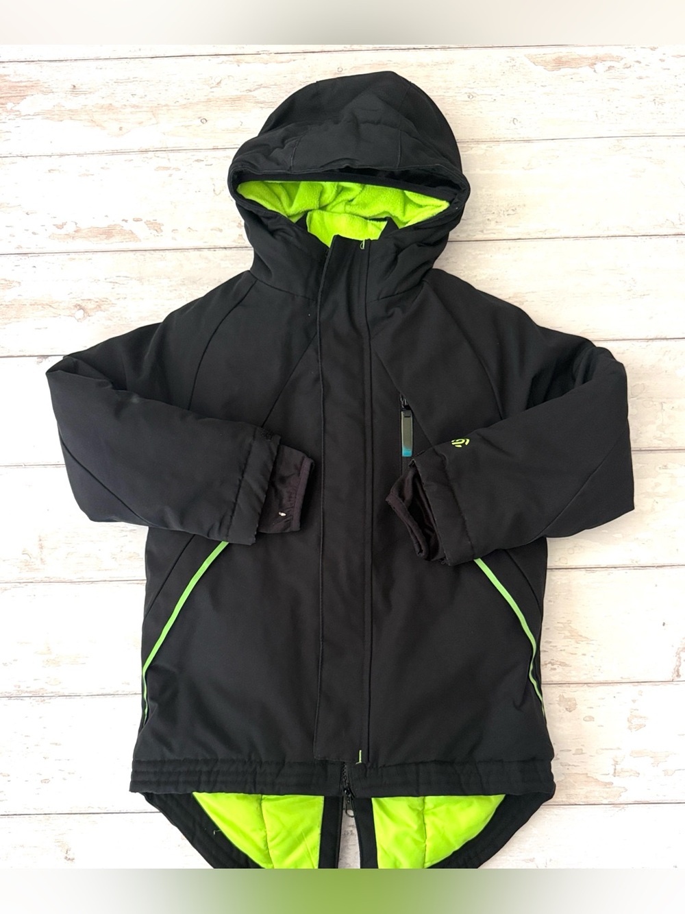 Boys Ski Snow Snowboarding Jacket Fully Waterproof Champion Brand Size 4/5 4T 5T